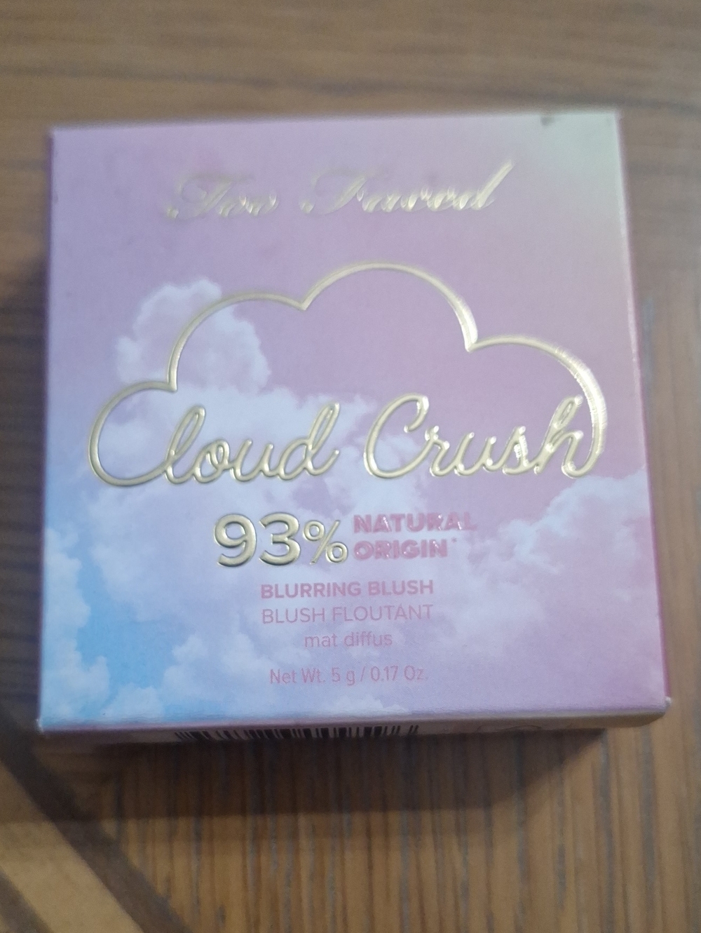 Blushing makeup product
